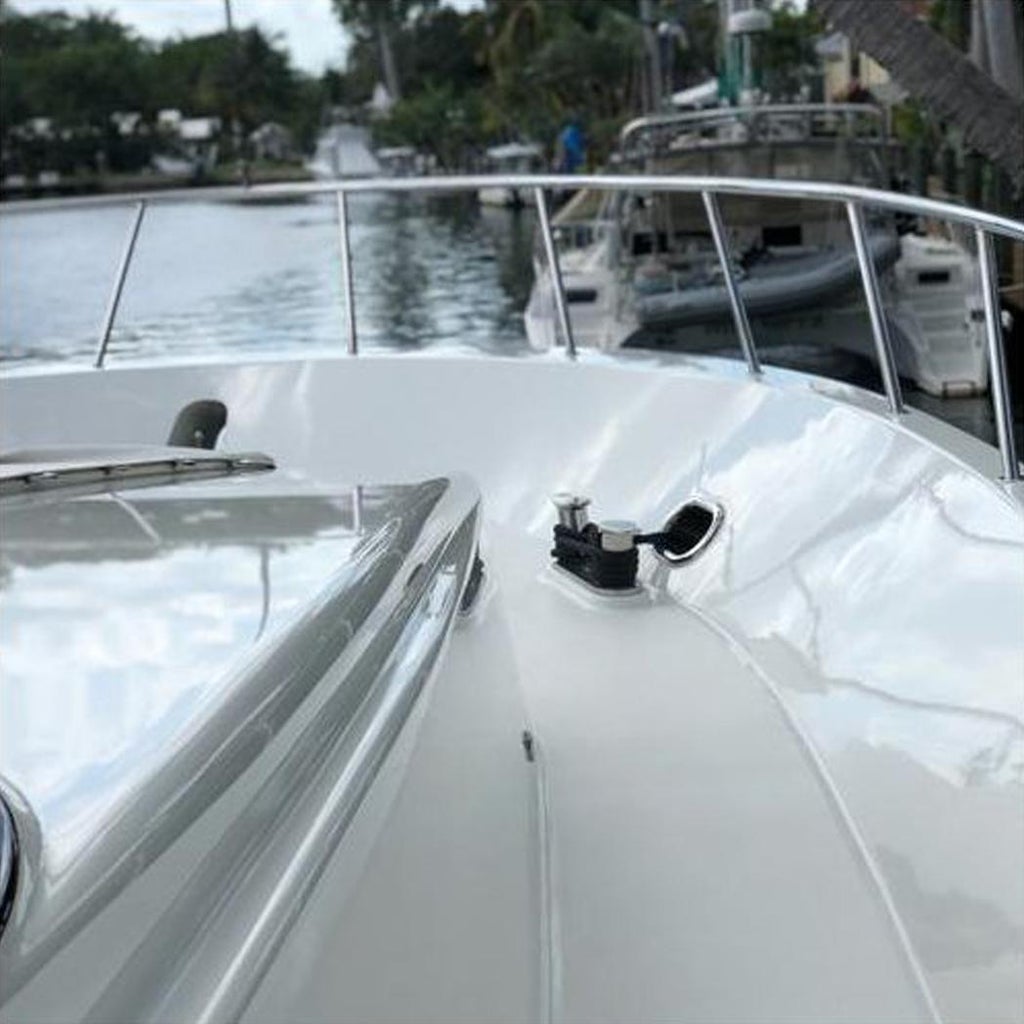 A boat's outer surface cleaned with Starke Level R Heavy Cut Compound